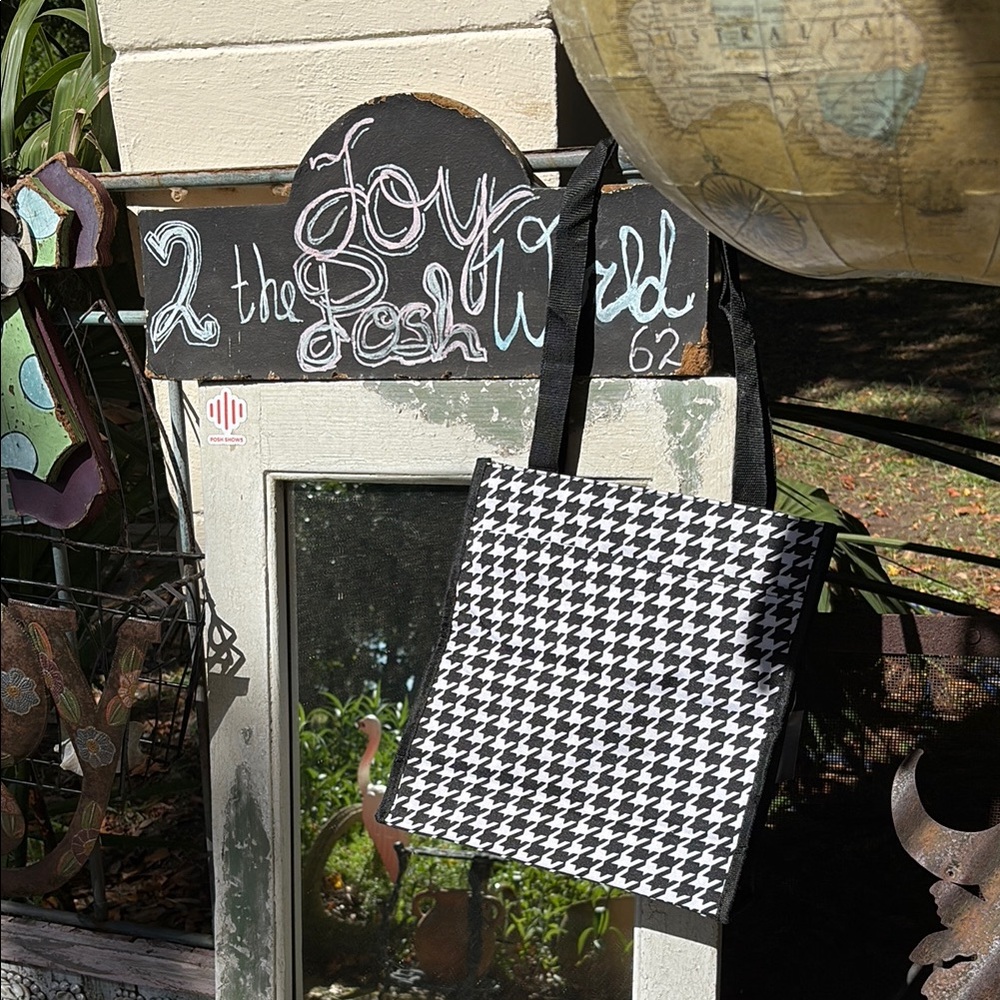 NWT Black and White Houndstooth Tote Bag
